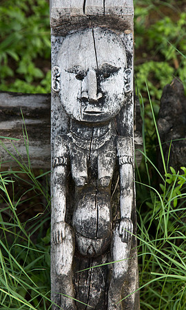 Totem at Komosameri Village 3