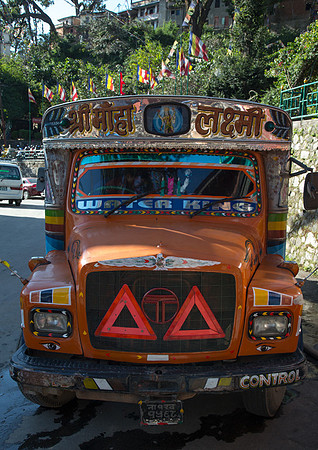 Bus at Swyambhunath