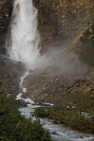 Base of Takkakaw Falls